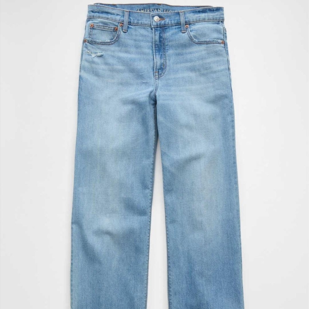 American Eagle Outfitters Light Blue Straight Leg Jeans - Picture 2 of 13